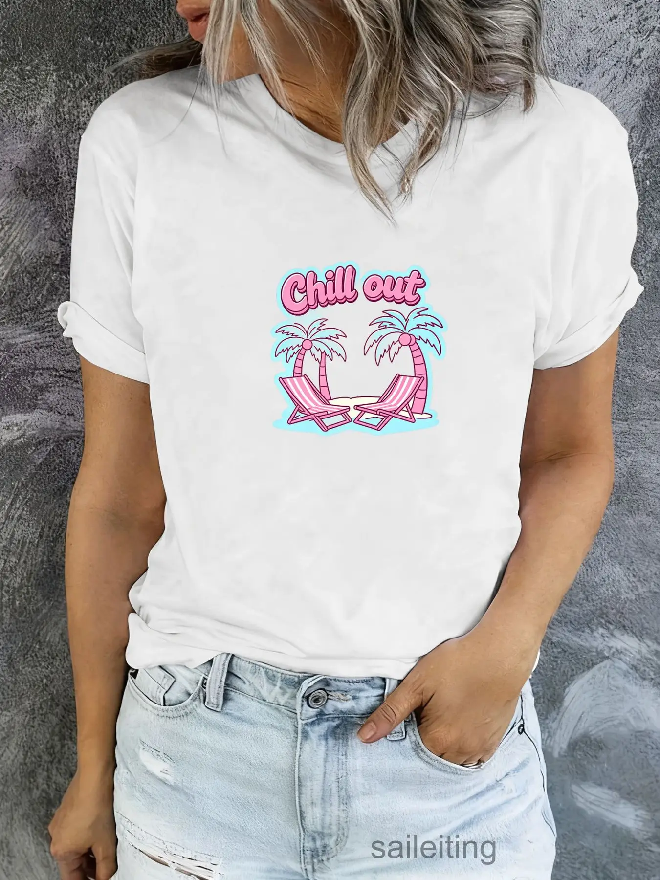 Chill Out Palm Trees Retro Summer T-Shirt for Women Men, Soft Casual Graphic Tee with Beach Lounge Chairs Design, Pastel Pink