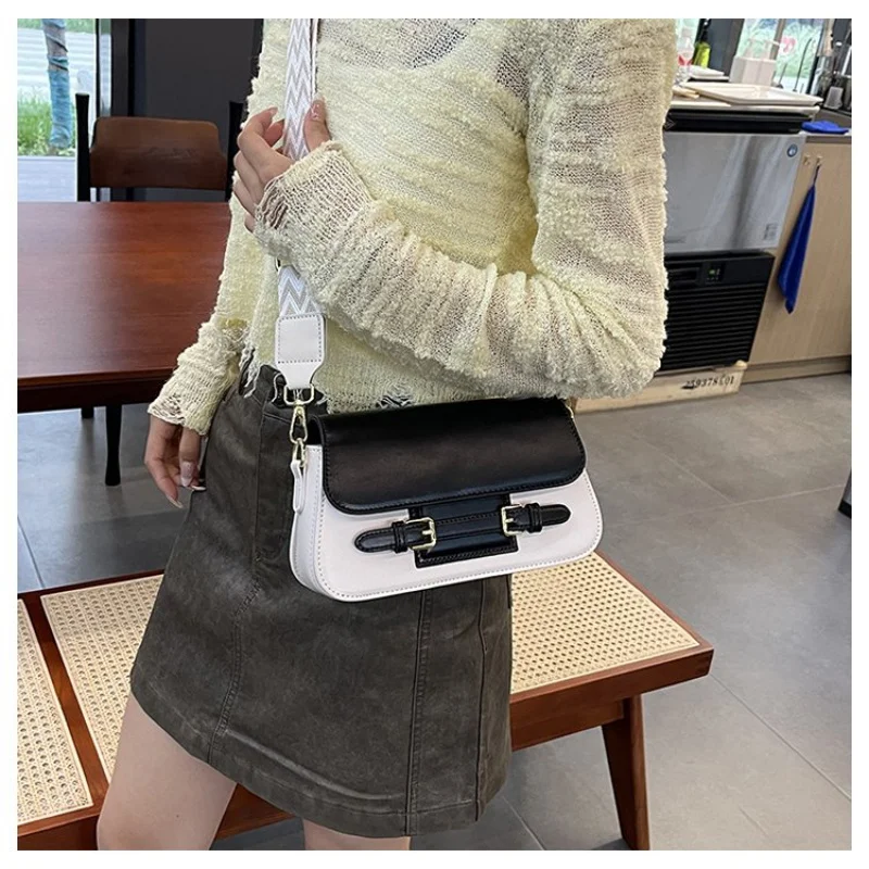 حقيبة كروس نسائية متفوقة مصنوعة من الجلد المصنوع من الألياف الدقيقة تتميز بمظهر يومي كاجوال خفيف الوزن من باريس ​