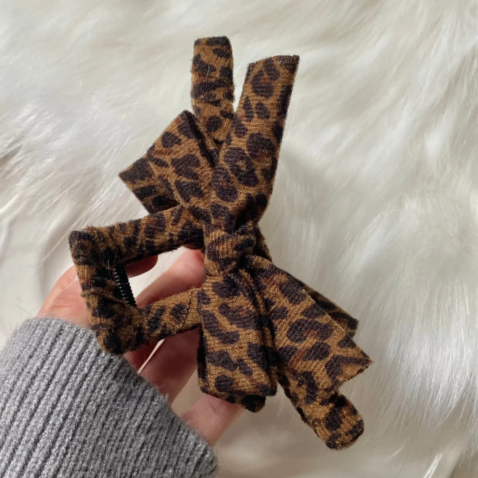 Clip de garra con lazo de tela envuelto a mano, estampado de leopardo Retro, moda de otoño e invierno, estilo coreano y japonés, dinero viejo V, 1 ud.