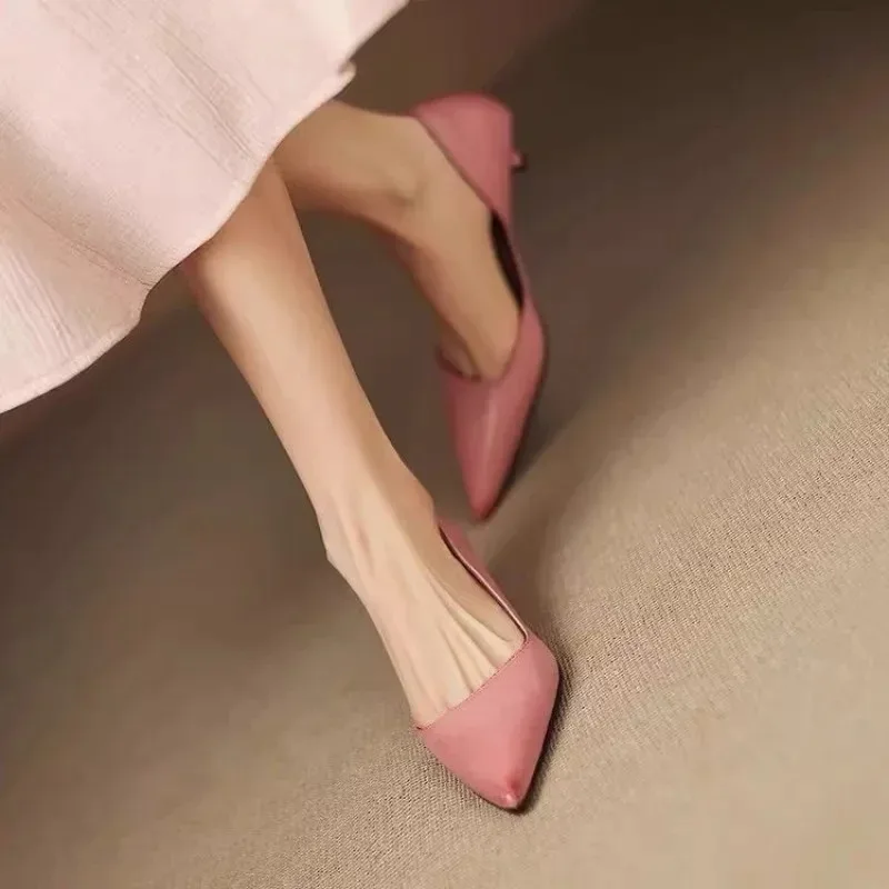 Tacones de aguja con punta estrecha para mujer, moda versátil, sexy, boca ligera, tacón de aire lateral, zapatos individuales