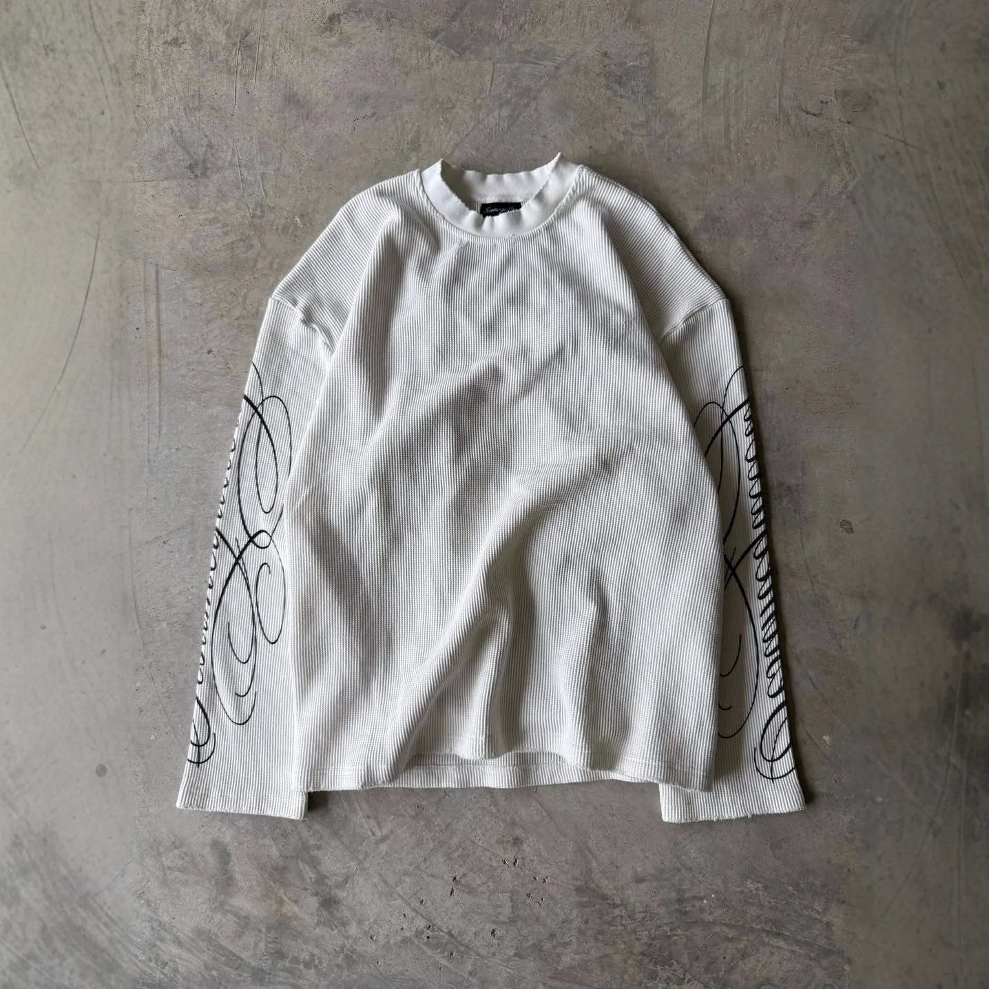 Women White Waffle Knit Long Sleeve Tee 2026 Oversized Y2K Gothic Script Print Casual Top