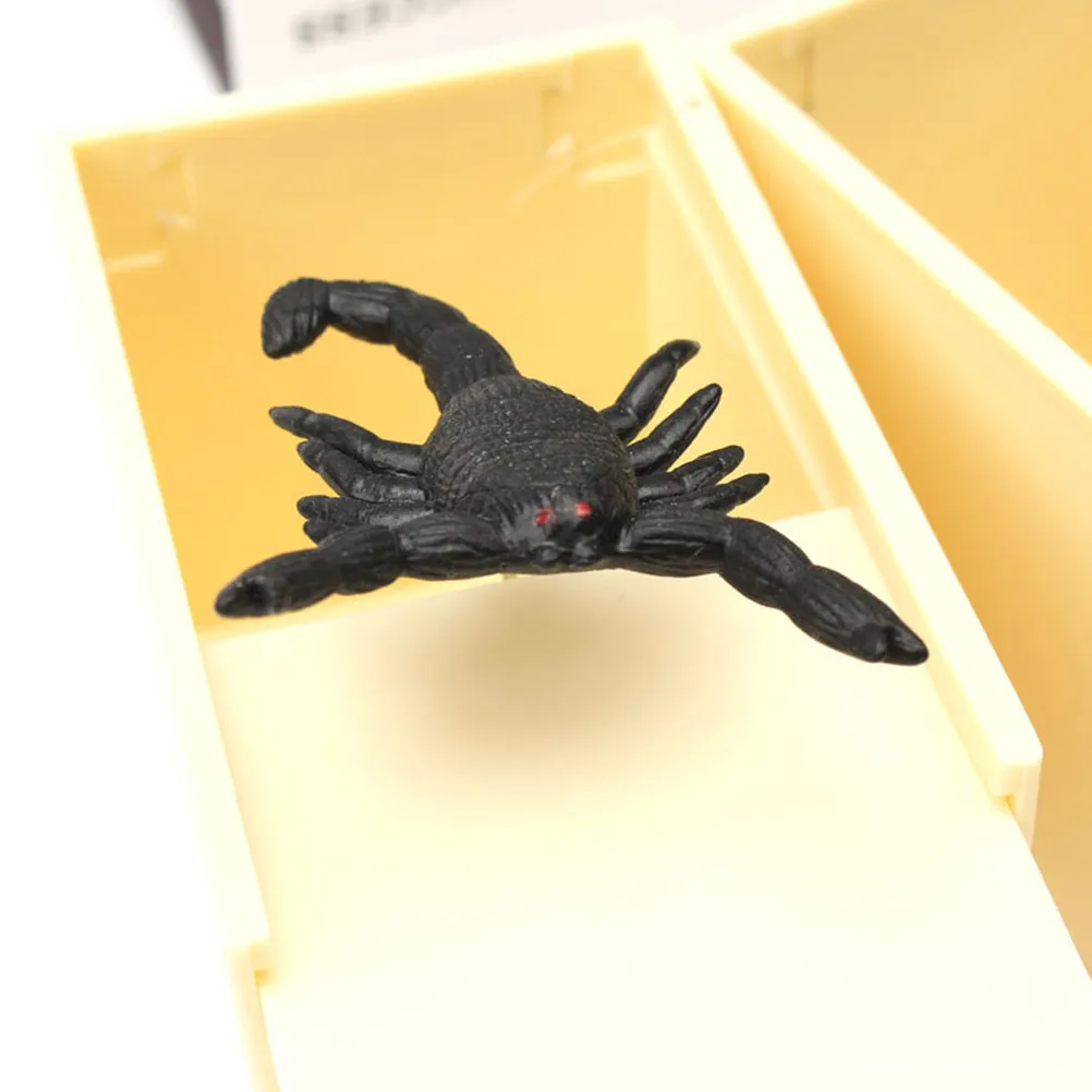 

2Pcs Horror Trick Box Scorpion Prank Joking Prop Startle Fun Decoration April Fool's Scary Wiggly Animal Fake Scorpion