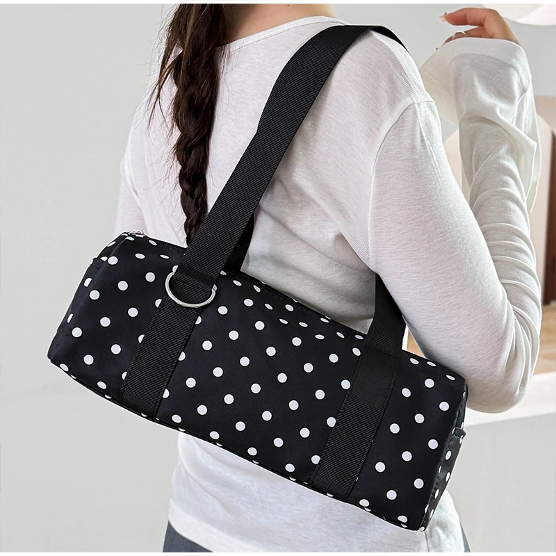 Gepunktete Schultertasche in langem Zylinderformat, Damen-Handtasche mit Tragegriff, zylindrische, leichte, schicke Tragetasche für den Arbeitsweg – Detail 11