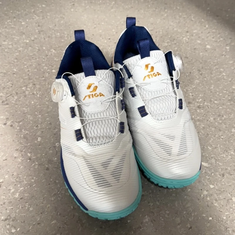 2026 Hot Sale Badminton Mans Shoes Anti-Slip Man Indoor Court Shoe Unisex Tennis Shoes Men Quick Lacing Table Tennis Shoe Men