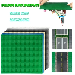 New 32x32mm Interlocking Building Block Toy with Granular Base Plate Parking Space Indicator Highway Series Assembly Base