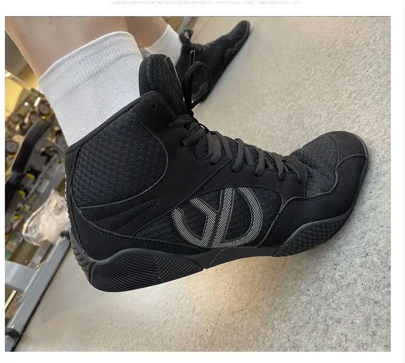 

2025 New Men's Boxing Sneakers Comfortable Combat Sneakers Anti-slip Fighting Wrestling Shoes Breathable Boxing Training Shoes