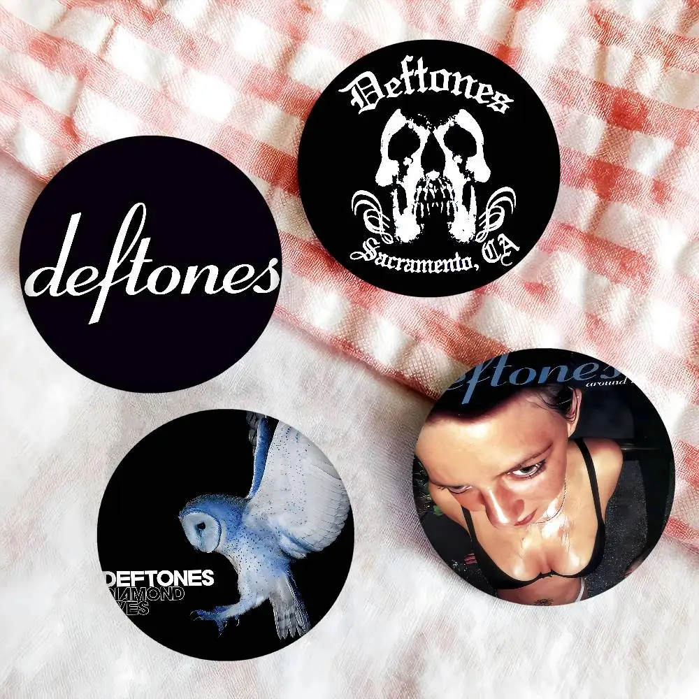 Deftones música nuevos broches botón suave Pin divertido tonto Gnarpy en un monopatín Meme insignia Gamer colección regalos