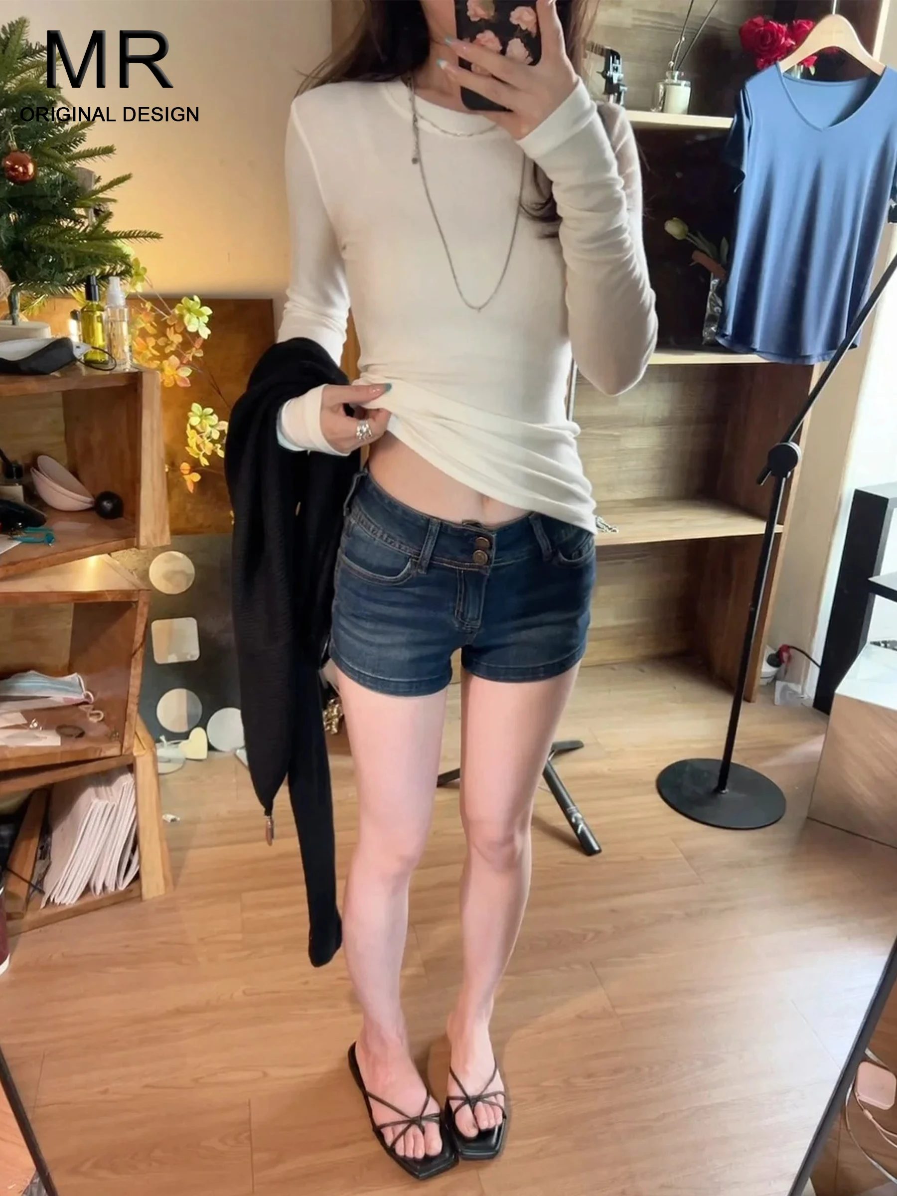 

Low Waist Double Buckle American Style Denim Shorts Women's Spicy Girl Summer Design Sensation Hot Pants Tight Fit Jeans