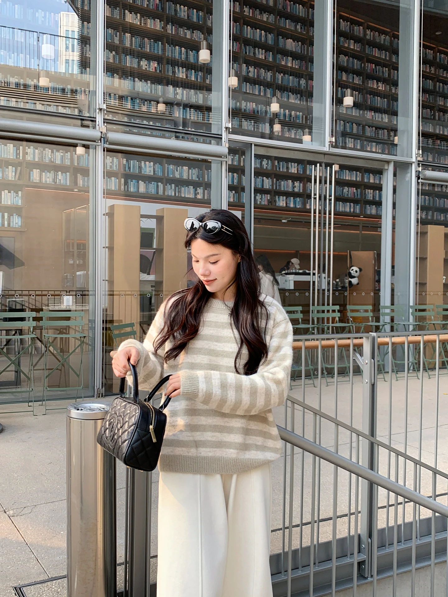 

Korean Sle Peanut Sugar Lo oulder Wrap Striped Knitted Loose Women's Sweater Two-Piece Set Autumn Winter New Arrival