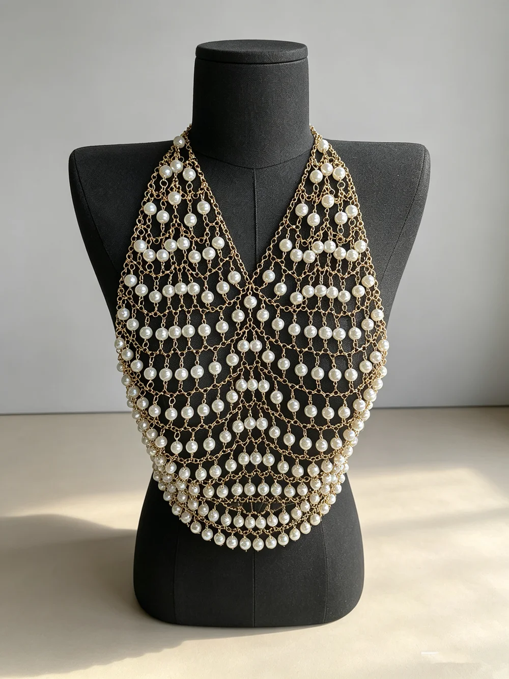 Women Pearl Body Chain Luxury Gold Color Layered Chest Harness Necklace Fashion Jewelry for Wedding Party Evening Dress