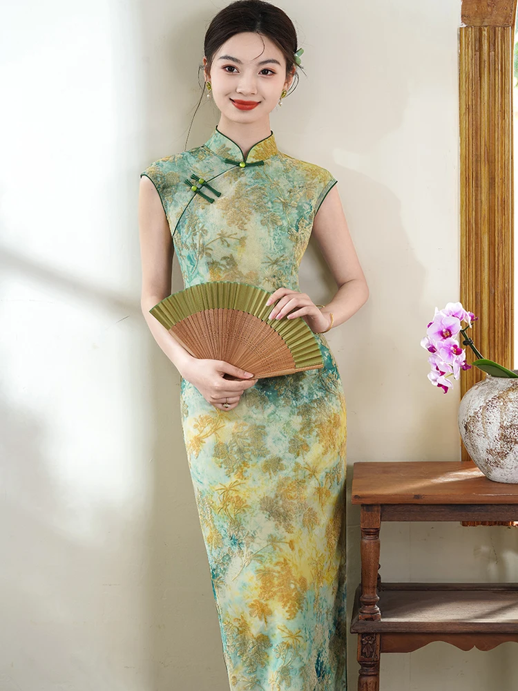 

Новое китайское длинное платье-ципао для молодых девушек: летняя элегантность, молодежный стиль, удобная повседневная одежда для фотосессий, дышащая ткань.