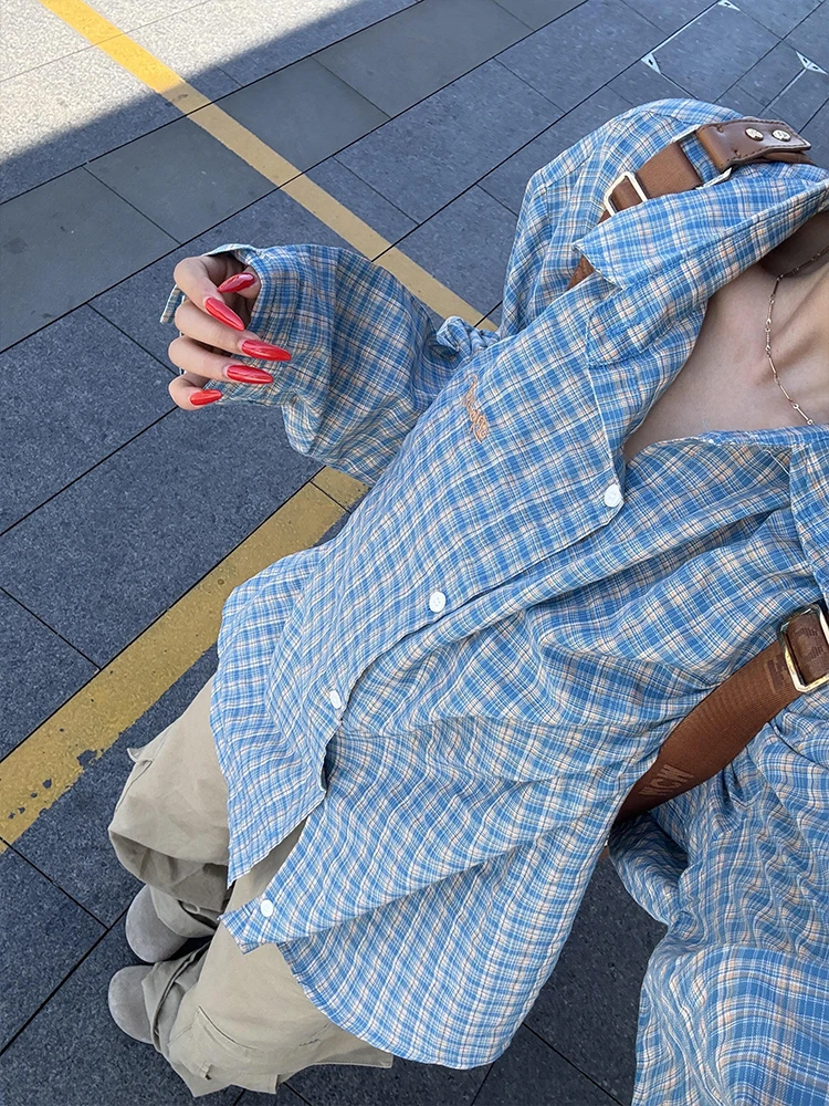 قميص كاروهات أزرق فضفاض للنساء، موديل خريف 2025 الجديد، أسلوب كوري كسول، متعدد الاستخدامات، يظهر الشباب، قميص وجاكيت للارتداء...