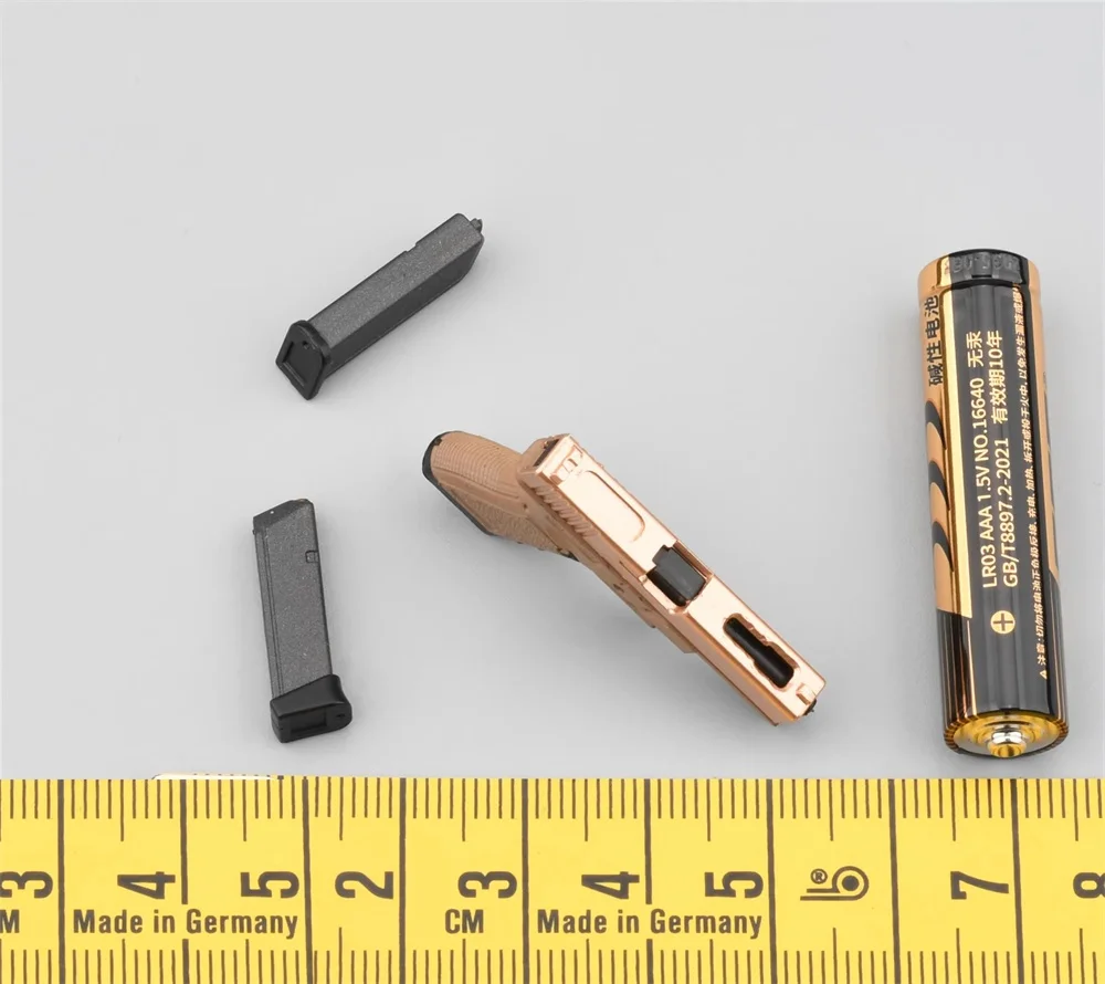 

1/6 Female Kingdom Memories Nurse The Secondary Weapons P226 Clips PVC Material Accessories For 12" Doll DIY DAMTOYS GK004MX