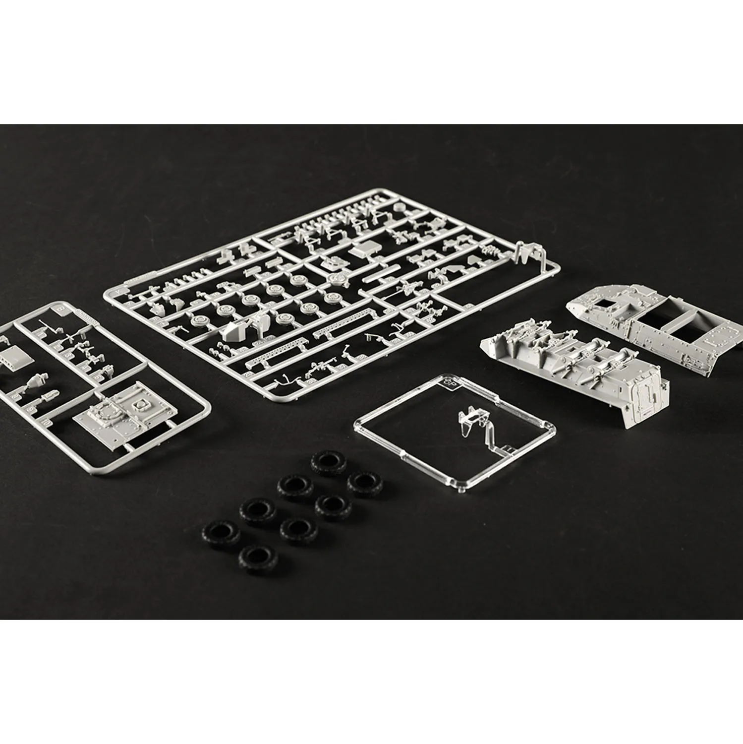 

Trumpeter 1/72 07423 M1130 Stryker Command Vehicle Статический современный бронеавтомобиль с высокой деталью Дисплей Модель Комплект DIY Несобранная игрушка