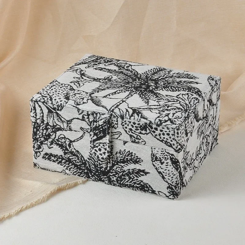 Small Jewelry Box Retro Fabric Ring Storage Boxes Travel Portable Necklace Bracelet Display Case Double Layer Jewellery Showcase