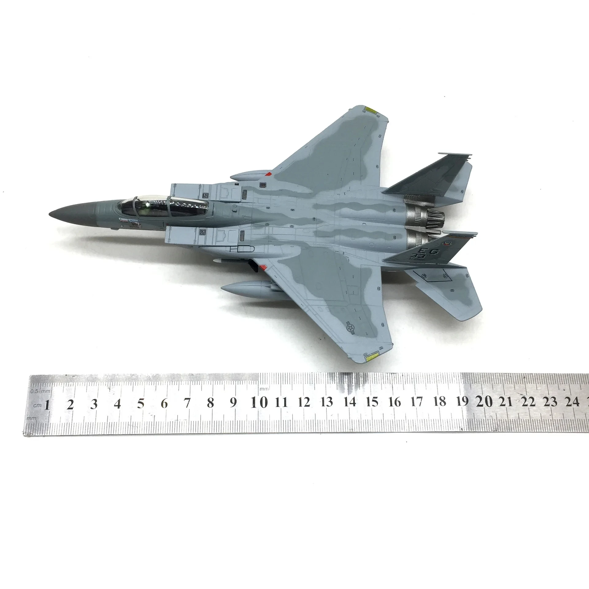 アメリカンイーグルF-15C戦闘機モデルキット、ダイキャストアロイ、ミリタリーディスプレイ、Coll用航空機、プリビルド、1:100