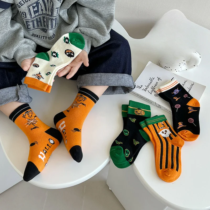 Five Pairs of Spring and Autumn Children Halloween and Christmas Basics All Fashion Boys and Girls Mid-tube Socks