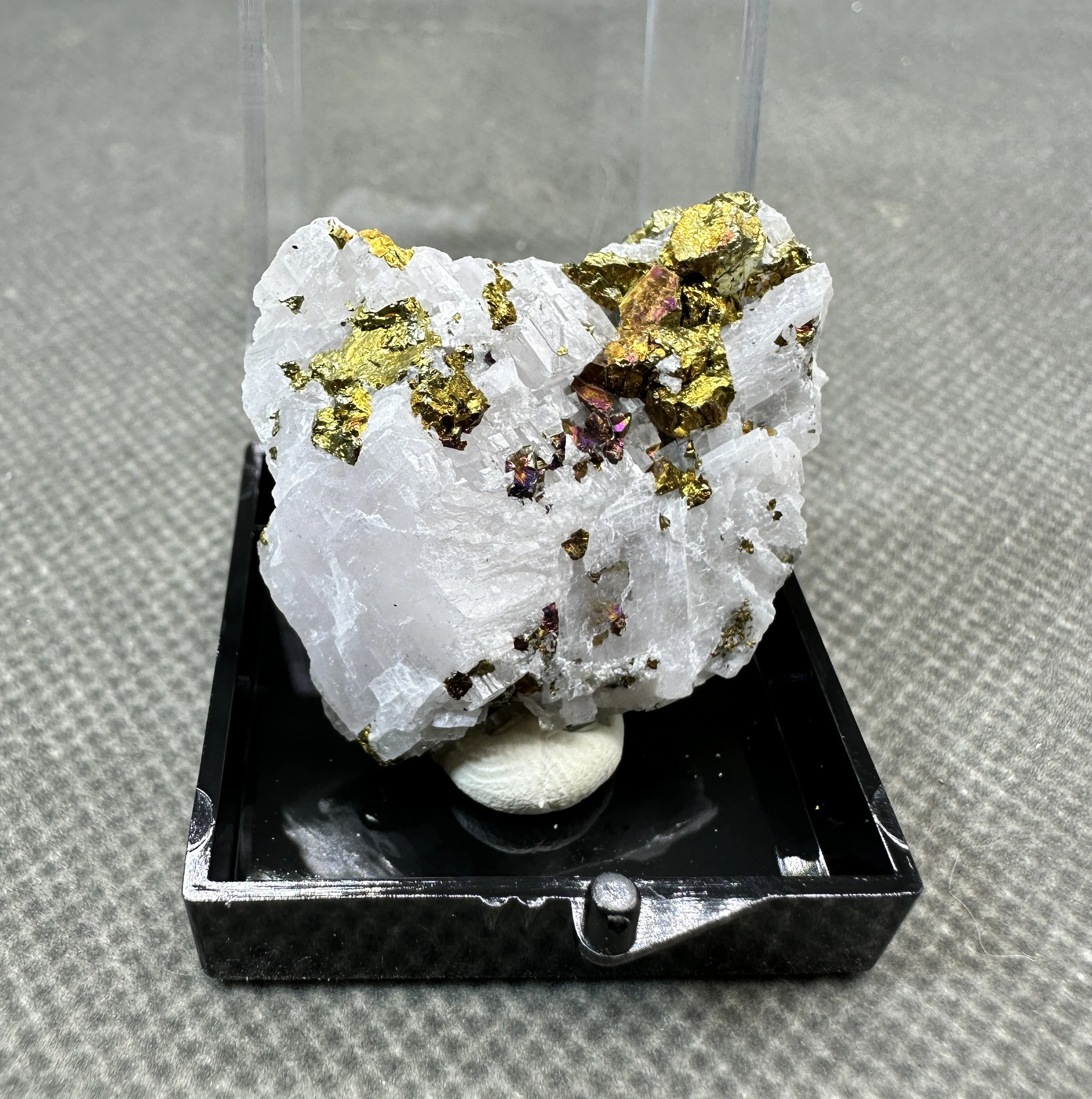 Natural chalcopyrite and calcite symbiosis mineral specimens + box size 3.4 cm + healing quartz crystals and stones rock