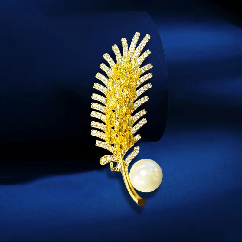 Fashionable Yellow Zircon Leaf Man Brooch Pins Elegant Plant Wheat Corsage Jeans Jacket Accessories Imitation Pearl Broche Decor