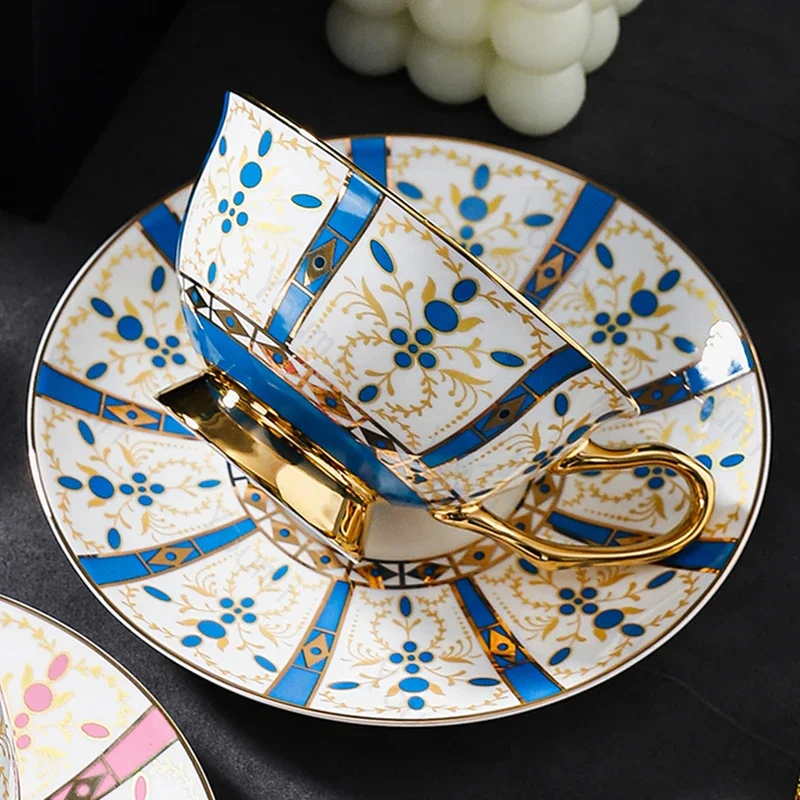 

High End French Style Coffee Cups Light Luxury Exquisite Couple Ceramic Cup and Plate Set Household Tableware Couple Gifts