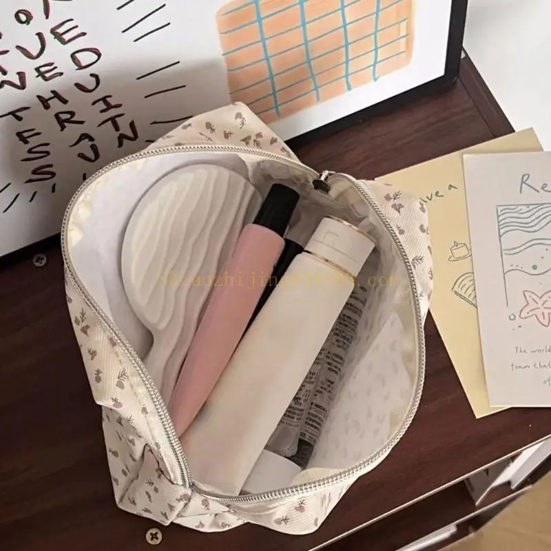 

Toiletry Bag for Beauty Tool Large Capacity Bride Storage Bag Make Up, Makeup Bag Multifunctional Lipsticks Coin Purse Organizer