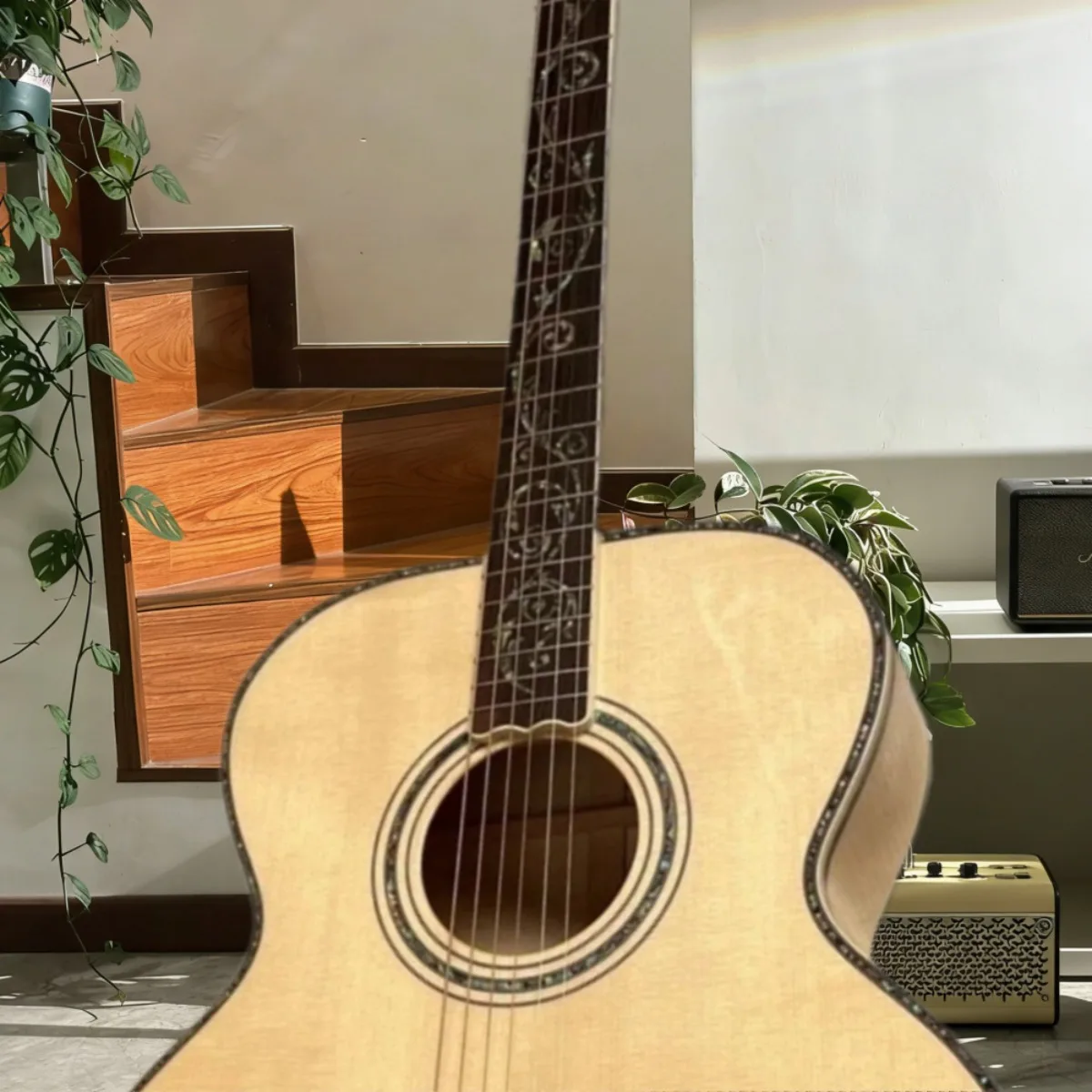 

43-дюймовая акустическая гитара Ghost S J Series с корпусом из Picea Asperata, грифом из палисандра, инкрустацией из цельного дерева и бесплатной доставкой