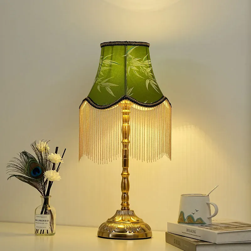 French retro bedroom fringed table lamp bamboo wood printing bedside decorative lamp light luxury atmosphere study reading lamp