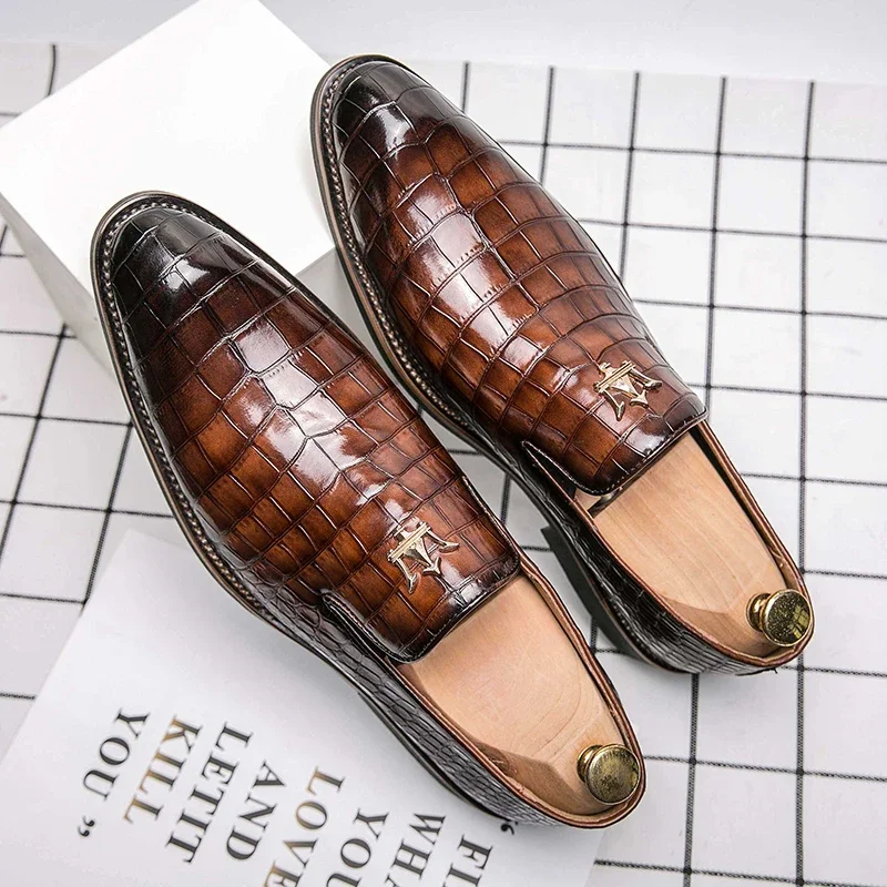 

Loafers Shoes Men Low Heel PU Stnoe Grain Metal Buckle Decoration Business Dress Shoes Professional Banquet Shoes