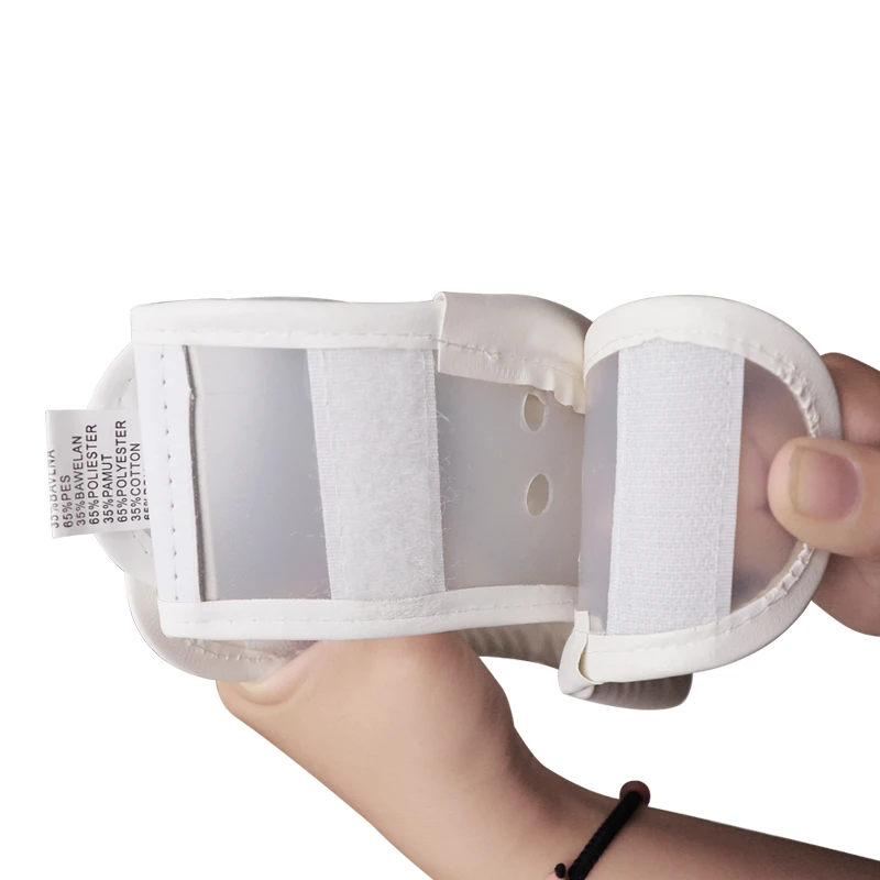 

Adjustable Brace Pain Relief Neck Support Brace