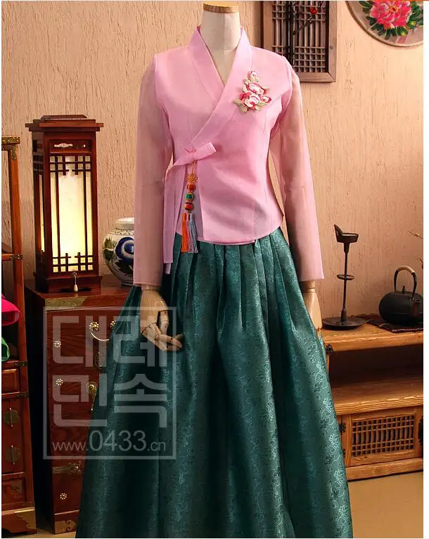 Traditional Korean Ethnic Style Costumes For Stage Performances Women