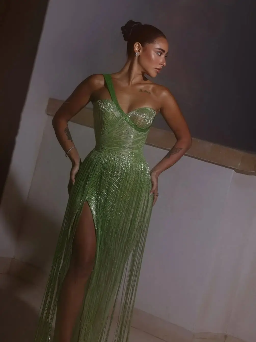 

Ofherown Роскошные блестящие зеленые вечерние платья с кисточками на одно плечо с высоким разрезом Русалка Пром платья Vestidos De Noches для свадебной гала-концерты