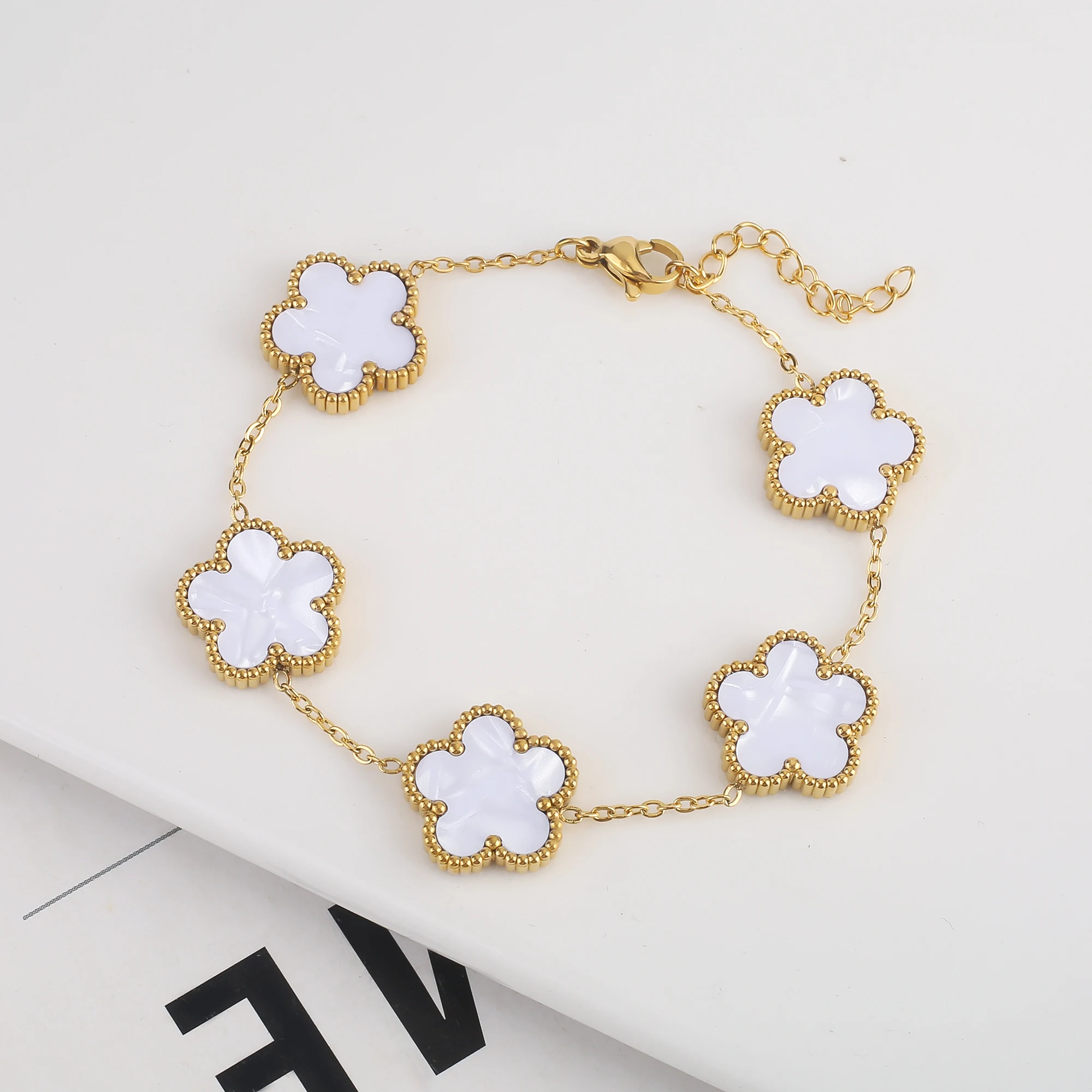 Double Sided New 15MM Creative Shell Plant Five Leaf Flower Plum Blossom Adjustable Bracelet For Women's Luxurious Clover