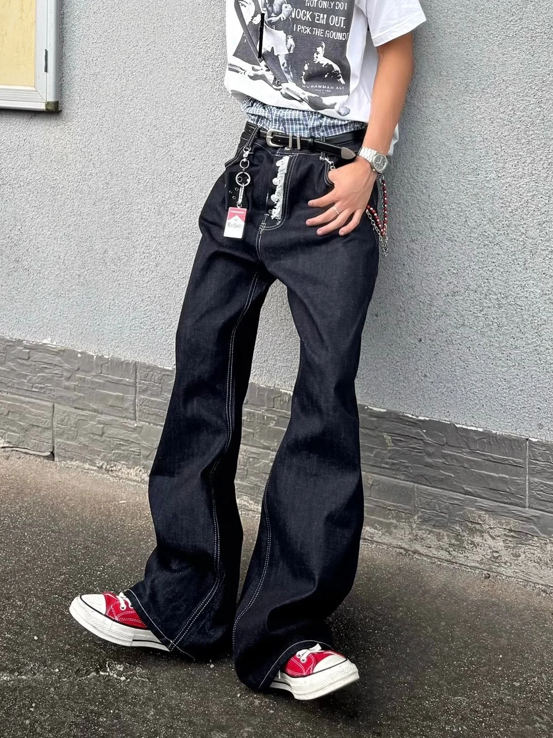 

Мужские джинсы в стиле ретро American Vibe: рваные, с множеством пуговиц, оригинального цвета, свободного прямого кроя, повседневные брюки