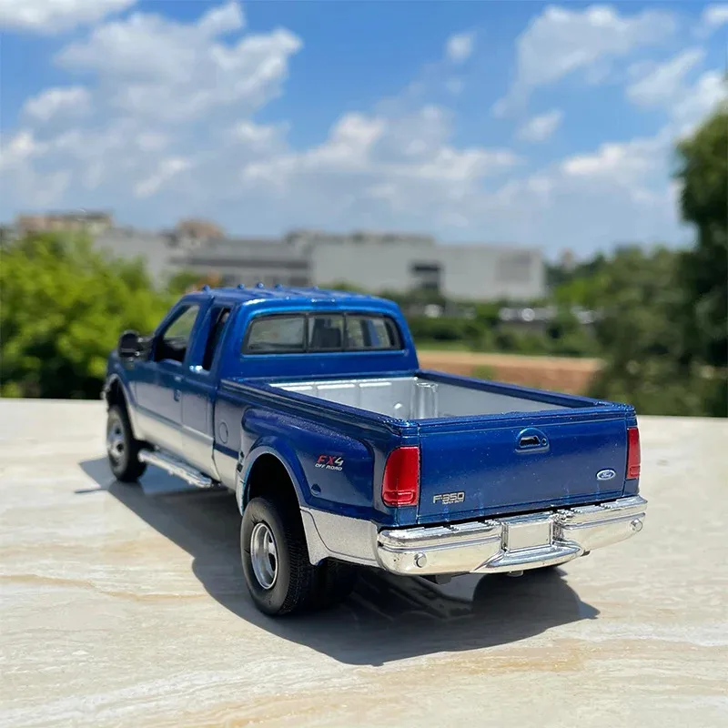 (No Box)G1 Scale Pickup Simulation Alloy Car Model Static Display Collectible Toys Gift Souvenir Decoration