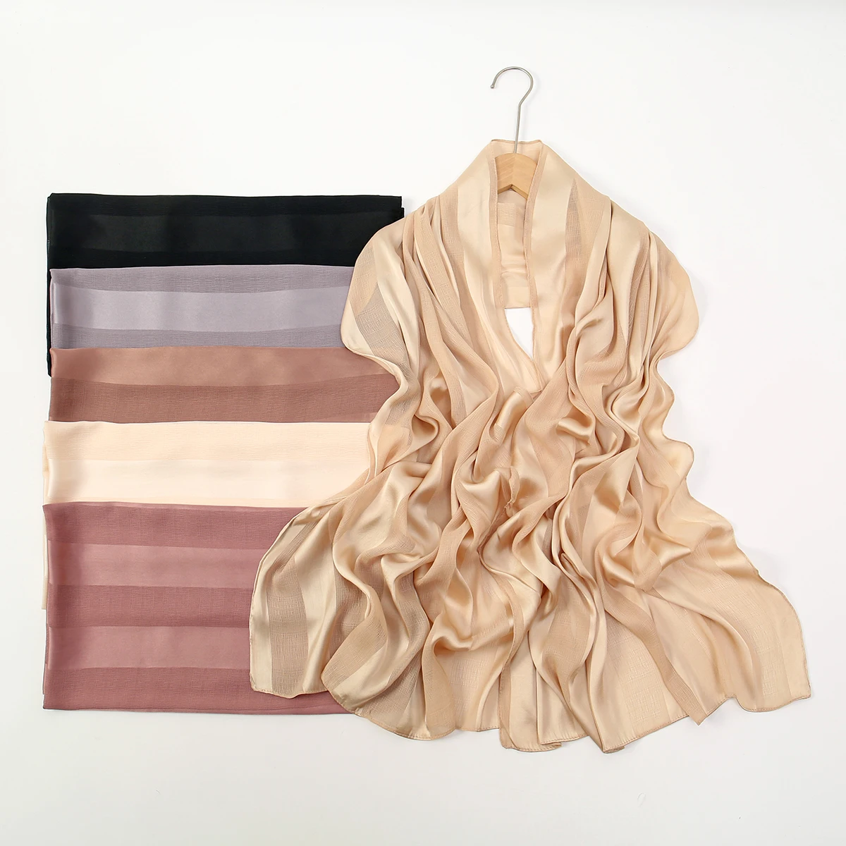 

Muslim Shimmer Stripe Hijab Women Chiffon Scarf with Satin Stripe Hollow Out Headscarf Solid Plain Turban Hair Wraps