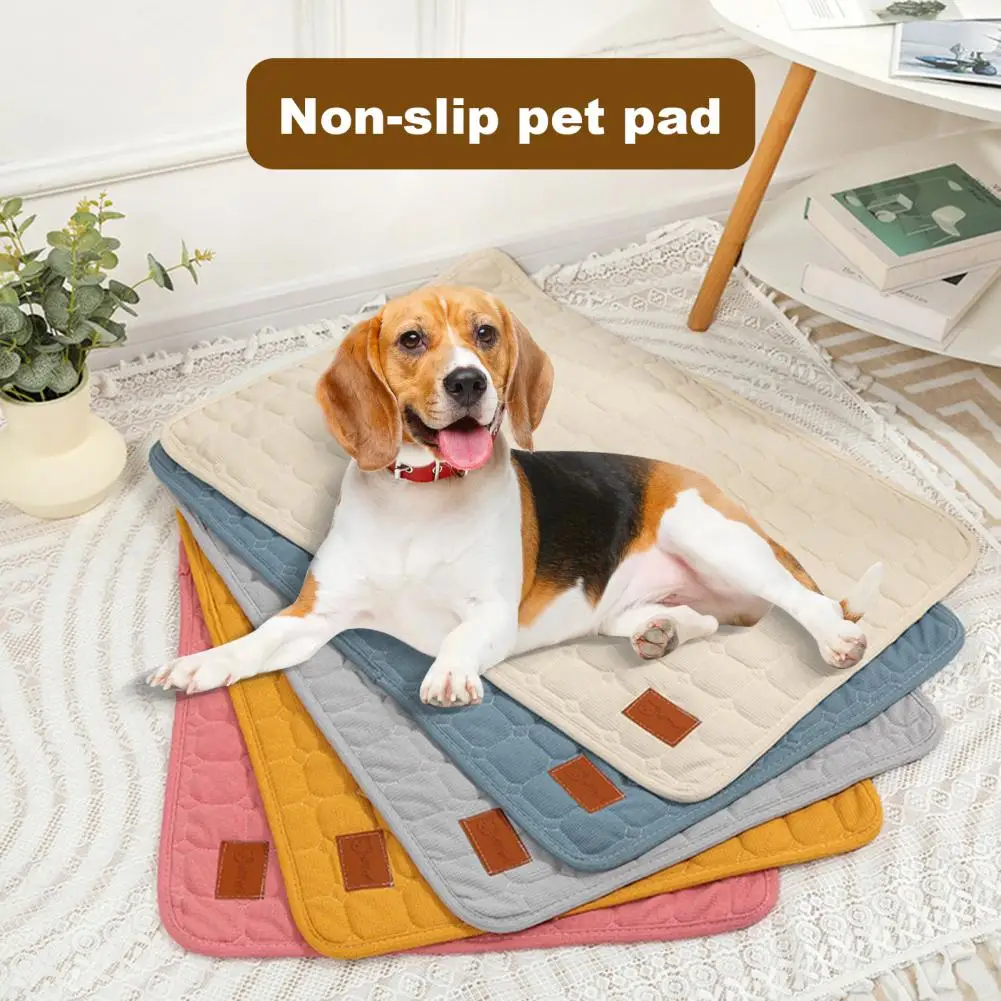 Rectangle Non-slip Pet Mat Soft Quilted Pet Pad with Non-slip Bottom for Dogs Cats Summer Sleeping Mat Carpet Pet Supplies