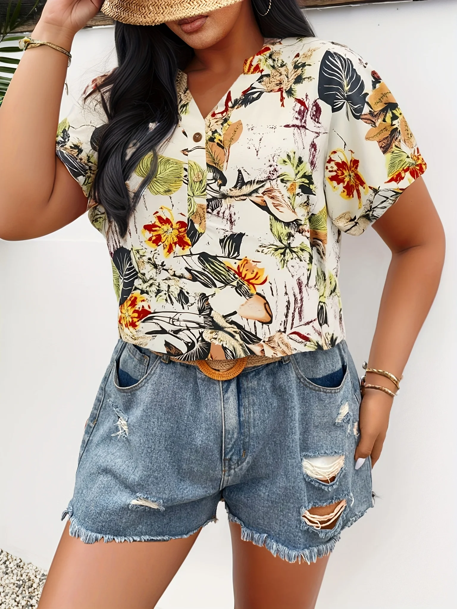 

Large size women's breathable retro printed plant leaf short sleeved V-neck button loose shirt for spring and summer beach