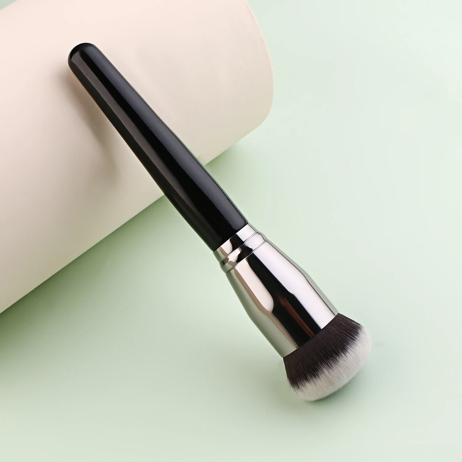 Black Foundation Make up Brush Cream Foundation buffing Makeup Brush Big Foundation Brush Synthetic Hair Face Makeup Tool