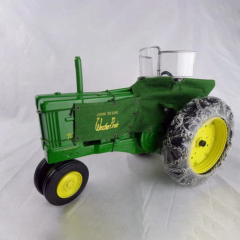 70 Weatherbreak Snow Tractor Model Alloy Agricultural Vehicle Model Tabletop Decoration Micromodel Collection Display Gift 1:16