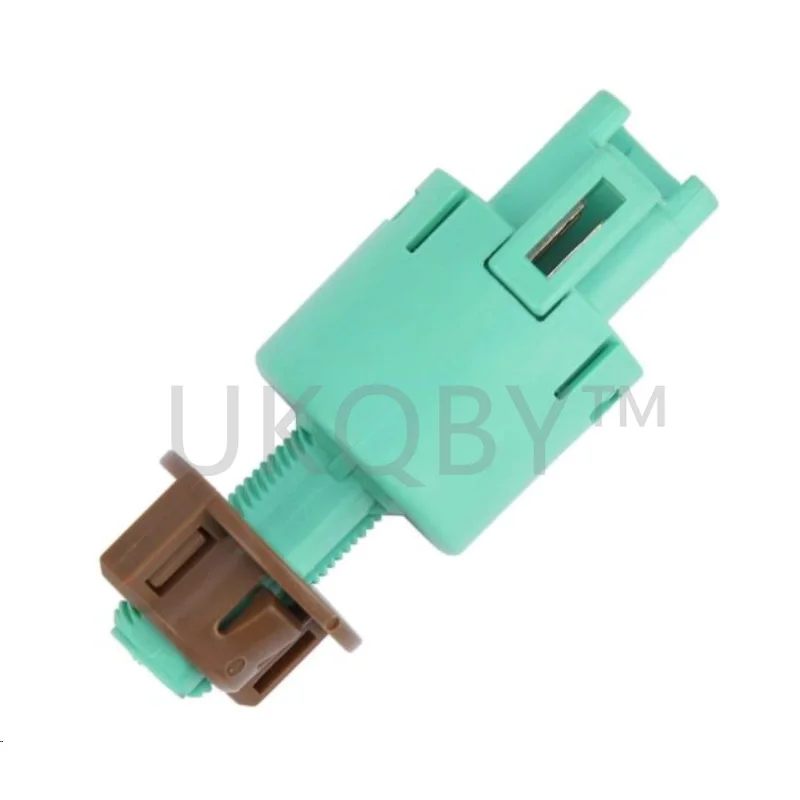 8434069075 To yo ta RAV4, Camry, Land Cruiser, RAV4 proudly released in Prado Brake light switch