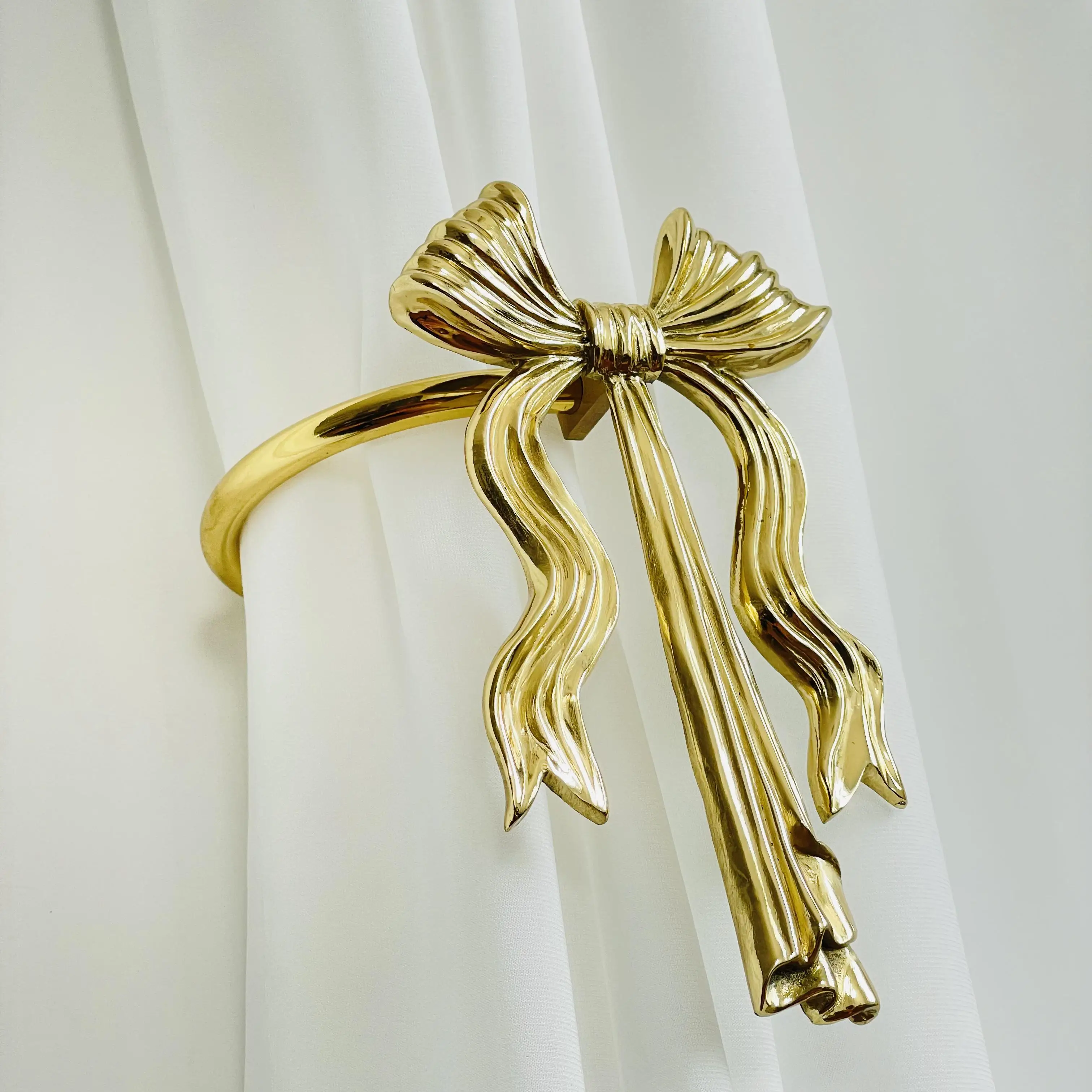 シンプルな真鍮製の弓型カーテン装飾用壁掛けフック