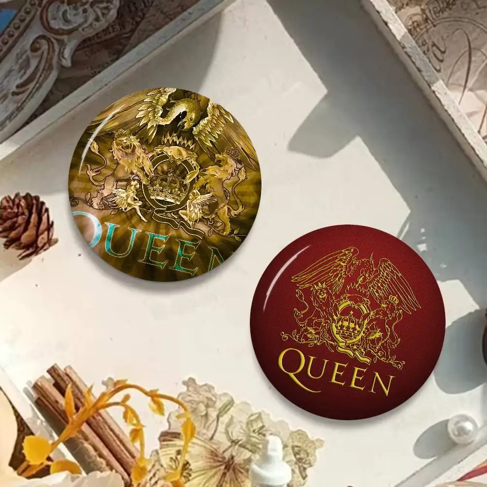 Fashion Band Queen 58mm Handmade Brooch Cartoon Cosplay Badge on Backpack Jewelry Accessories Gifts