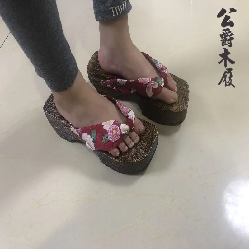 2026 New Women's Japanese Style Crescent Geta Sandals Solid Color Modified Platform High Heel Thong Slippers For Cosplay 6