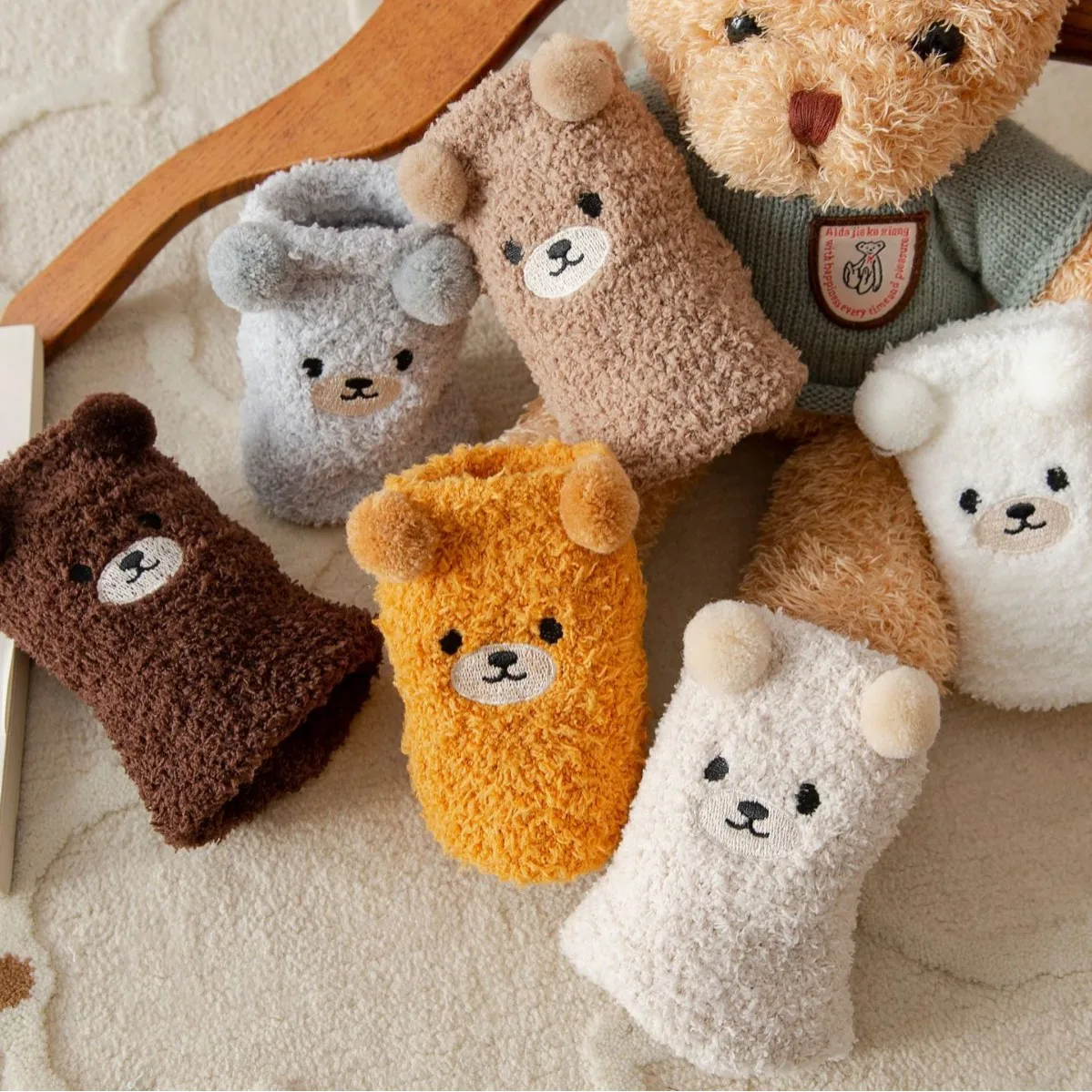 Japanese Coral Fleece Floor Sock Autumn And Winter Thick Teddy Bear Three-dimensional Cartoon Mid Tub Sock Postpartum Sleep Sock