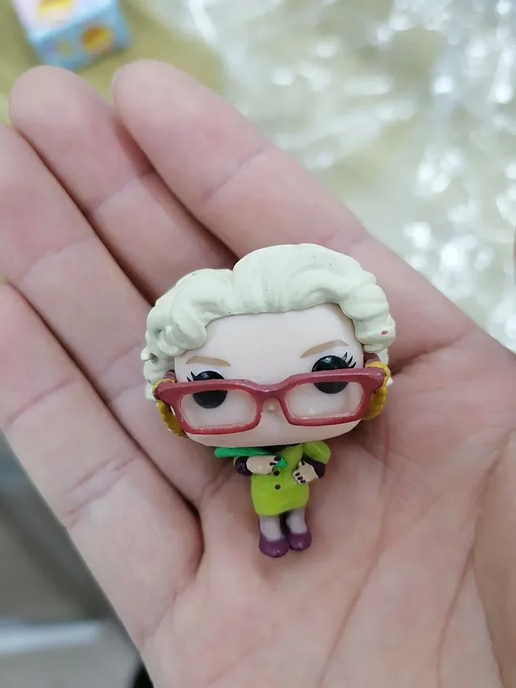 Genuine Harri Rita Skeeter Action Figure Model Toy Collection Mini Doll Onarments Table Car Decoration