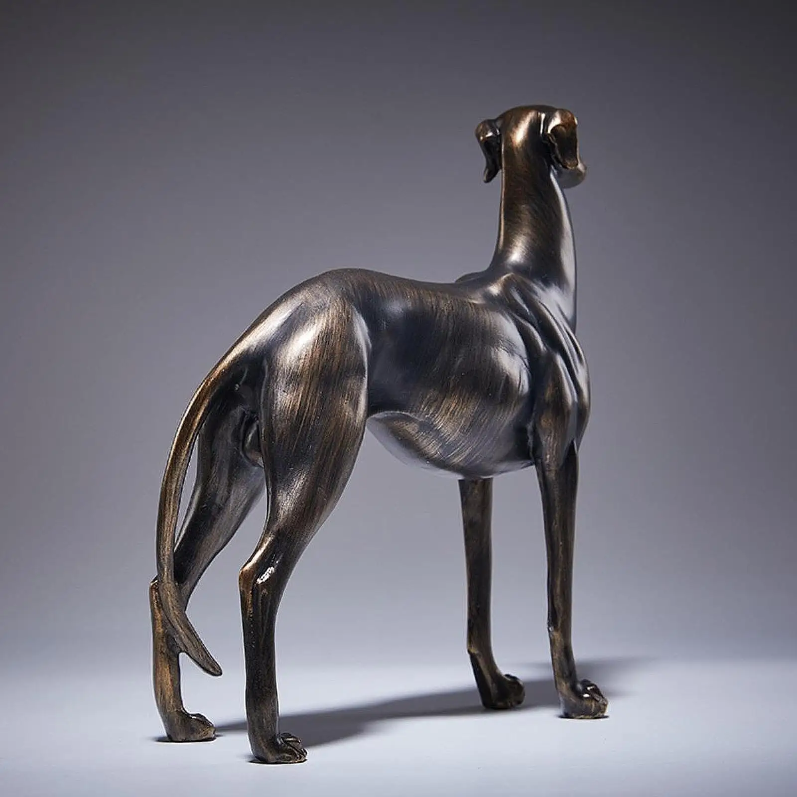 Greyhound cão estátua fazenda novidade filhote de cachorro estátua estatueta resina animal estatueta para festa prateleira armário hotel lareira