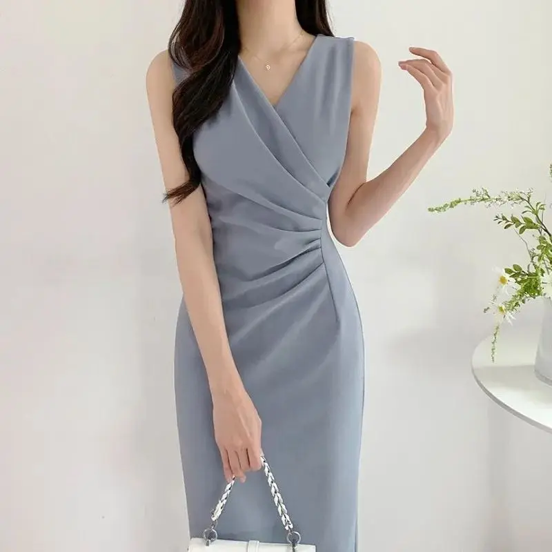 

2024 Summer Cross V-Neck Folded Waist Slimming Sleeveless Wrapped Hip Tank Top Dress for Women