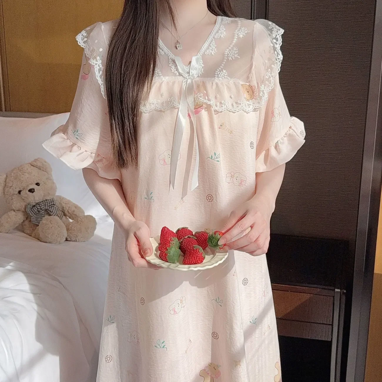 

Однотонная женская пижама с кружевной отделкой, сексуальная ночная сорочка с V-образным вырезом, летняя пижама-комбинезон.