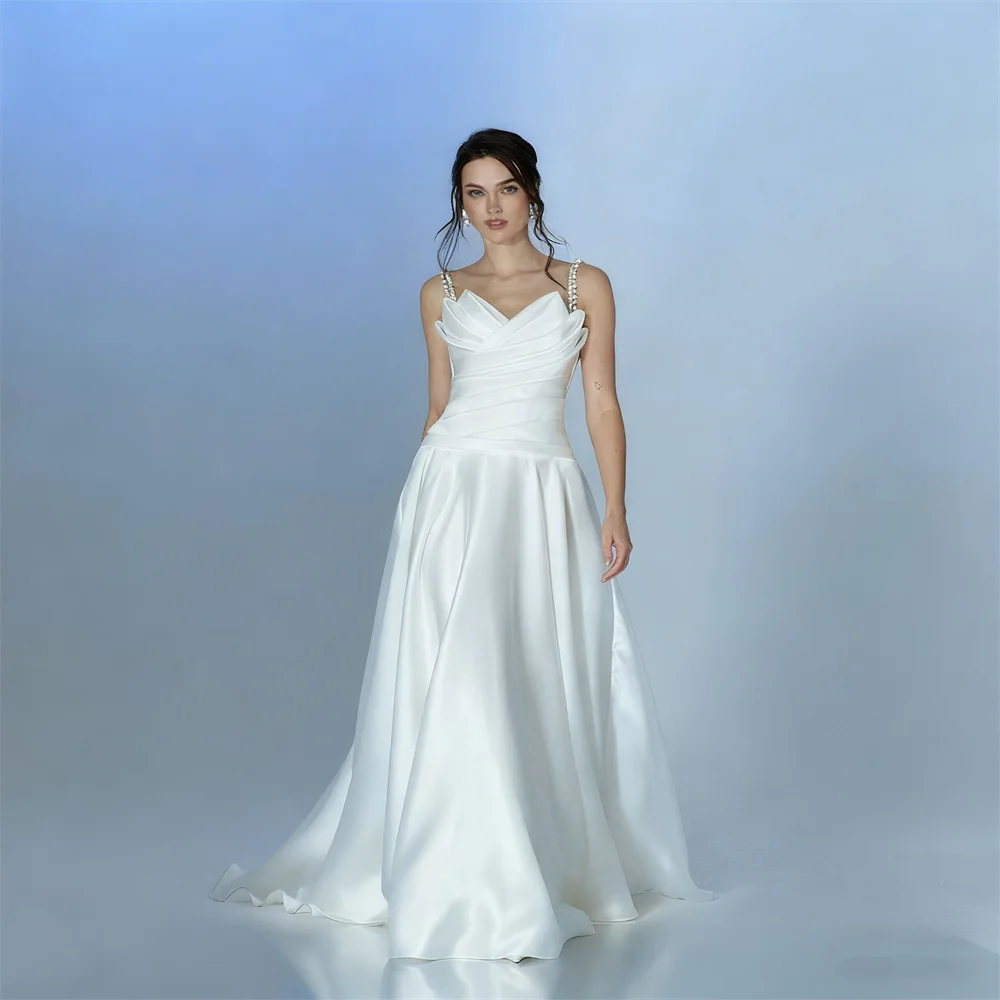 Aangepaste spaghettibandjes Sweetheart halslijn satijn A-lijn trouwjurk rits terug vloerlengte sweep trein jurk voor bruid
