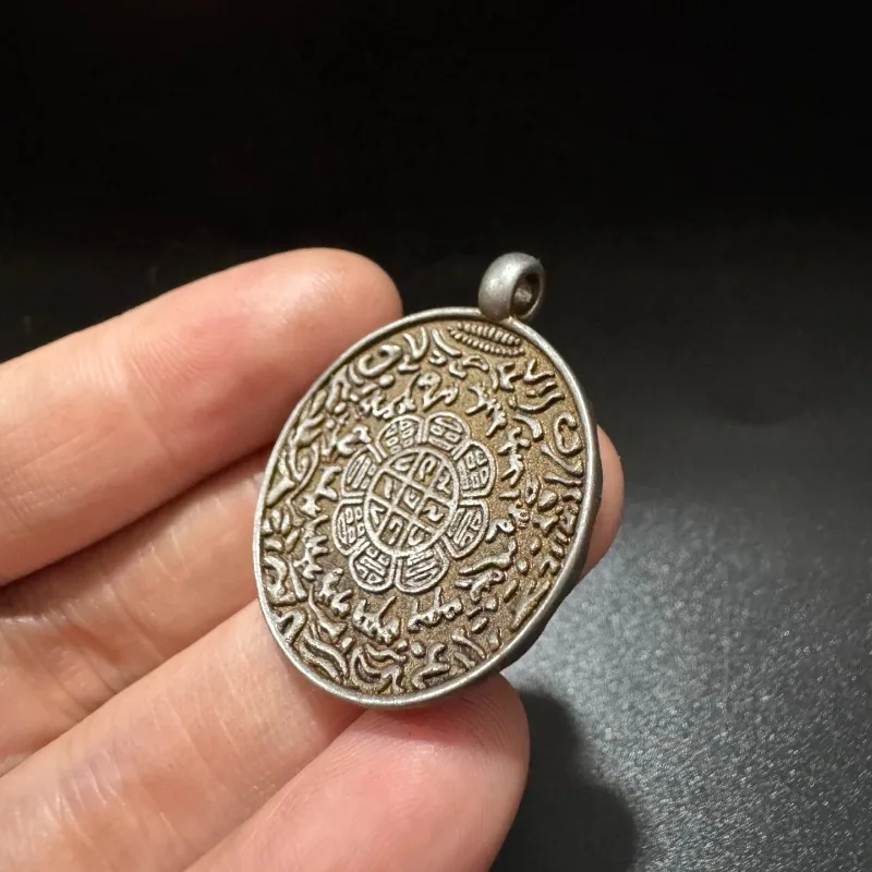 New Tibetan Antiques Miscellaneous Collection Round Sign Small Pendant Accessories